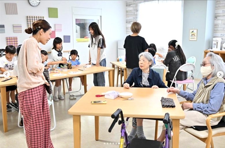 地域に開かれた施設のフロア