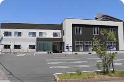 おおるり天竜川駅前の外観