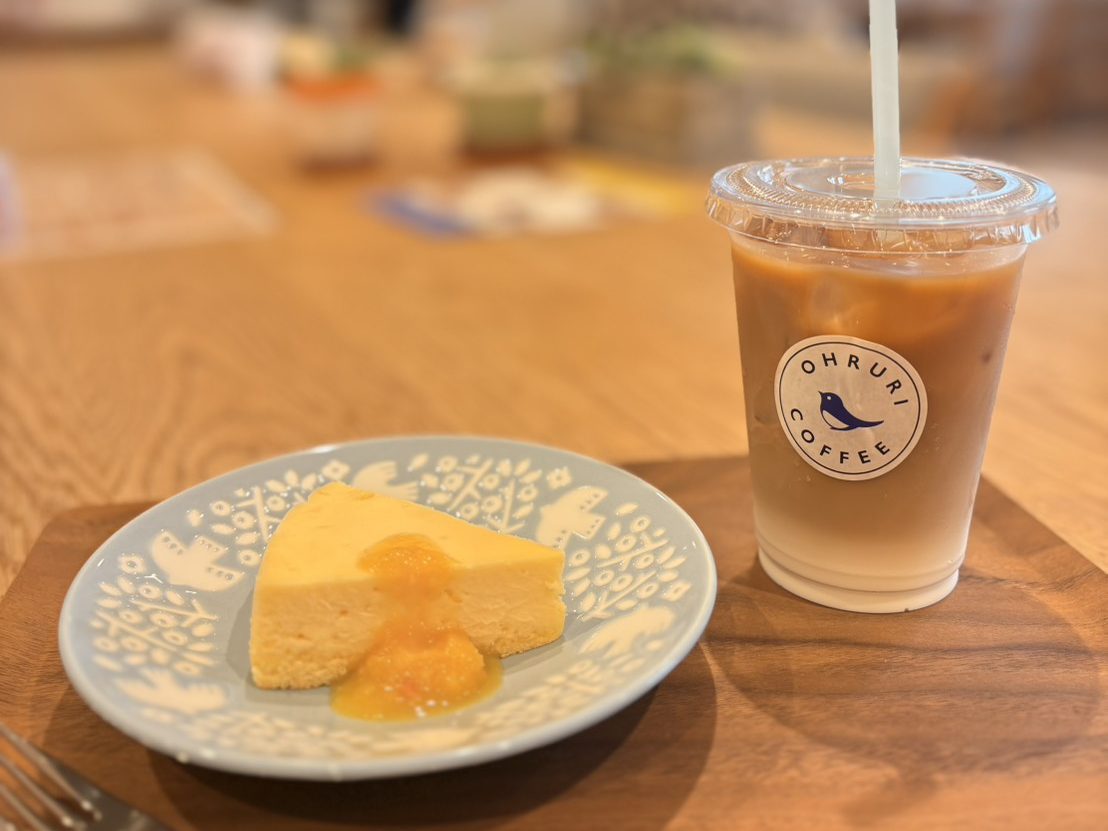OHRURI COFFEEのカフェオレと季節のお菓子